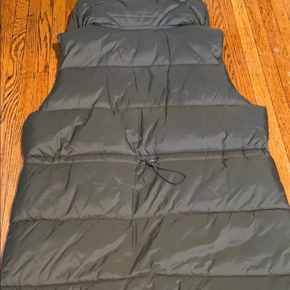 NWOT Zara Padded Green Vest Size XL - Picture 6 of 12